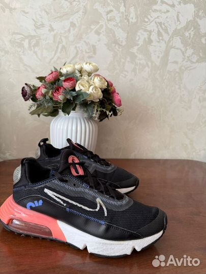 Кроссовки nike женские размер 38,5