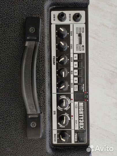 Гитарный комбоусилитель