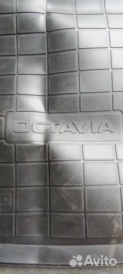 5EU061161N Поддон в багажник Skoda OctaviaA8