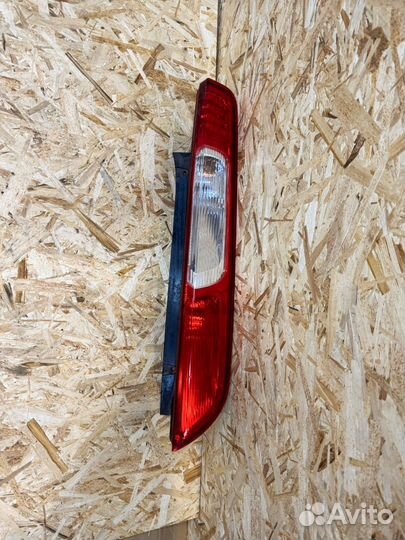 Фонарь правый фокус 2 хетчбек