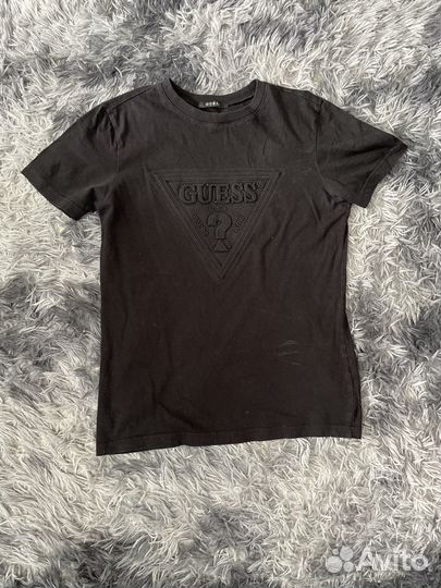 Футболка Guess