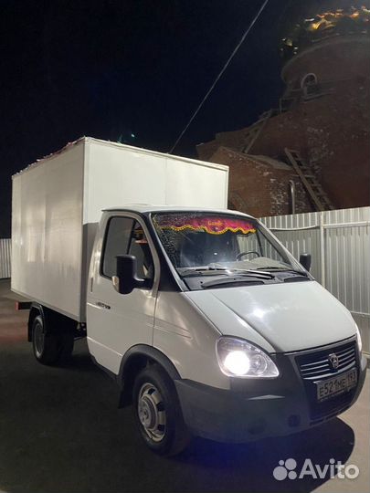 Требуется водитель в мебельный магазин