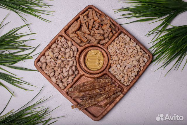 Сервировочная тарелка, менажница