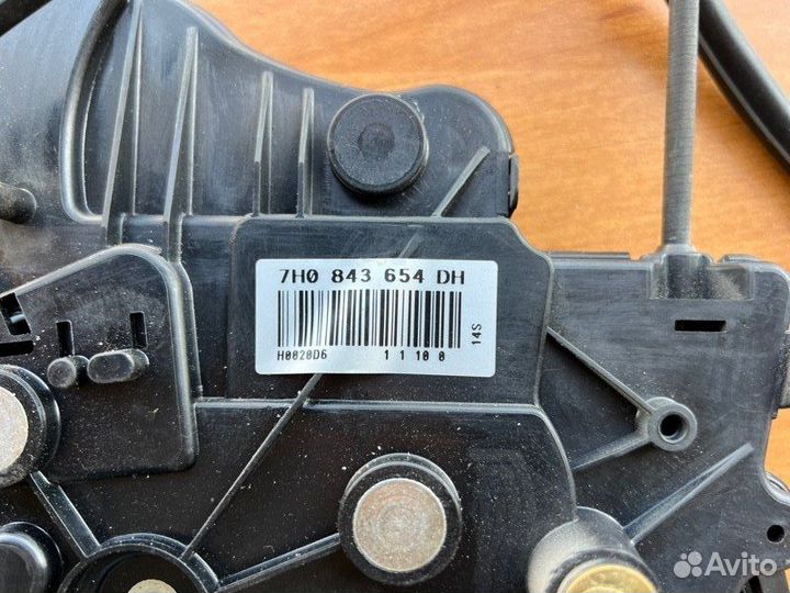 Замок сдвижной двери правый Vw Transporter T5 caac