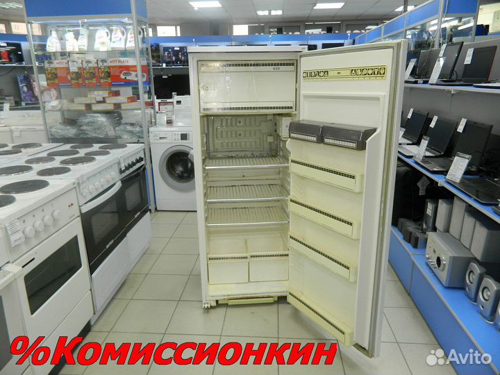 Холодильник Бирюса