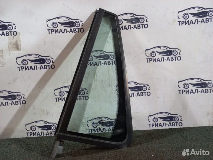 Стекло двери форточка заднее левое Land Rover