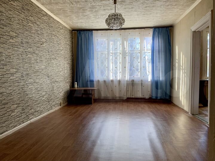 2-к. квартира, 59 м², 1/2 эт.
