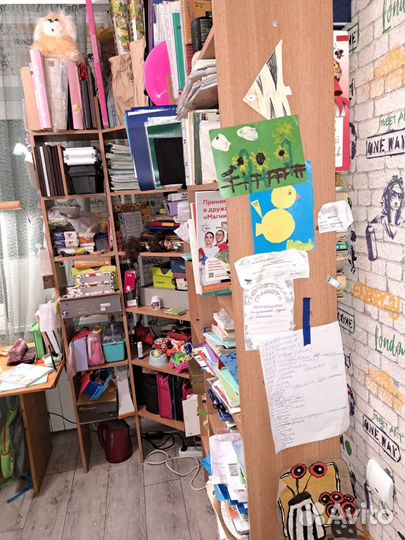 Книжная полка напольная