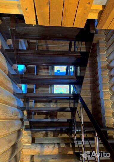 Г-образная лестница