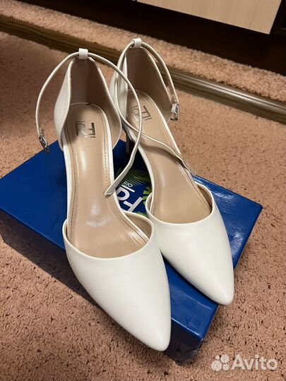 Туфли белые, свадебные 40 р