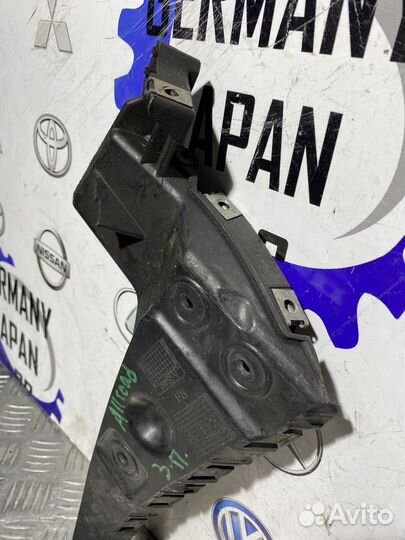 Крепление бампера заднее правое Audi A6 C5 Allroad