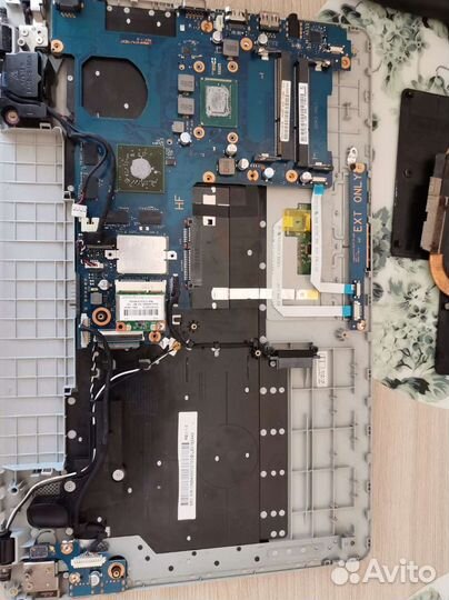 Ноутбук Samsung np300e5e разбор