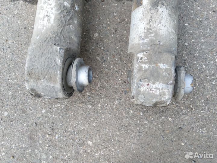 Стойки задние в сборе BMW E60