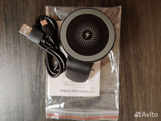 Беспроводная зарядка для авто