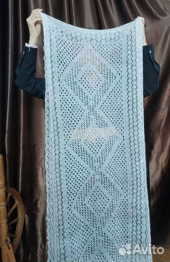 Палантин пуховый ручной работы