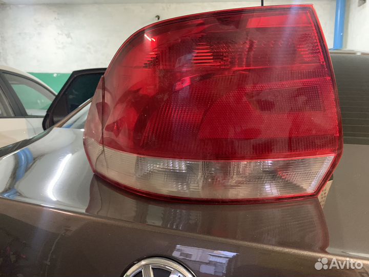 Задний фонарь volkswagen polo 2015