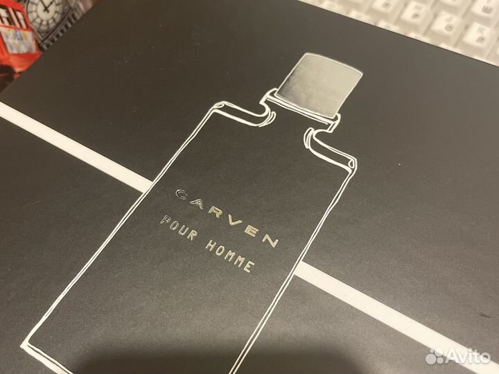 Коробки Givenchy, Carven