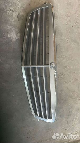 Решетка радиатора mercedes w204 бу
