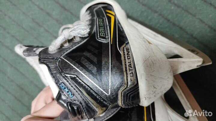 Хоккейные коньки bauer total one вратарские