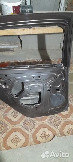 Дверь задняя левая рено сандра