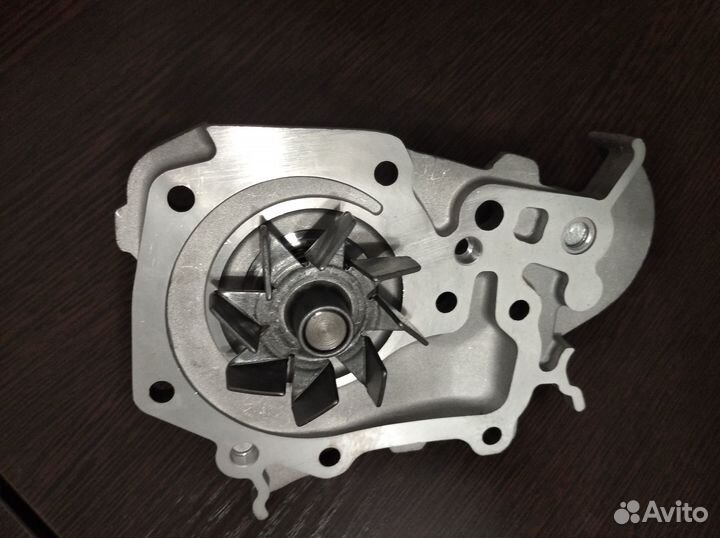 Водяной насос помпа renault logan