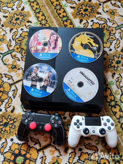 Sony playstation 4 с дисками и играми