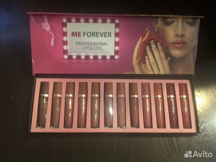 Продам комплект помад