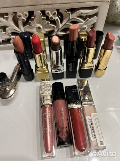 Блеск и и помады lux