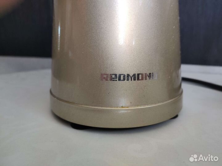 Соковыжималка шнековая Redmond