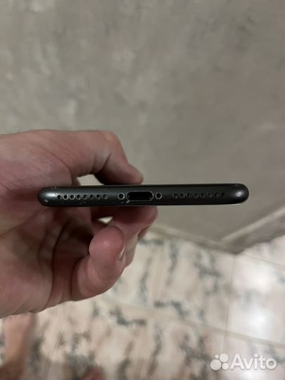 iPhone 8 Plus, 64 ГБ