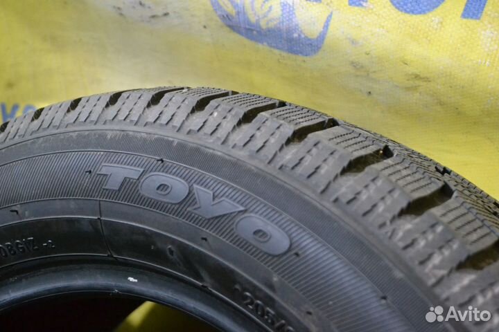 Toyo Observe Garit GIZ 205/60 R16