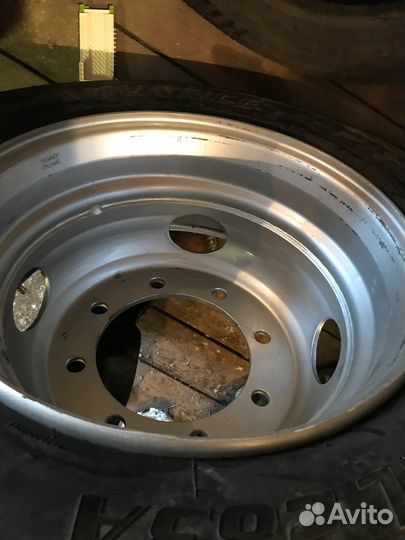 Колесо на газон next