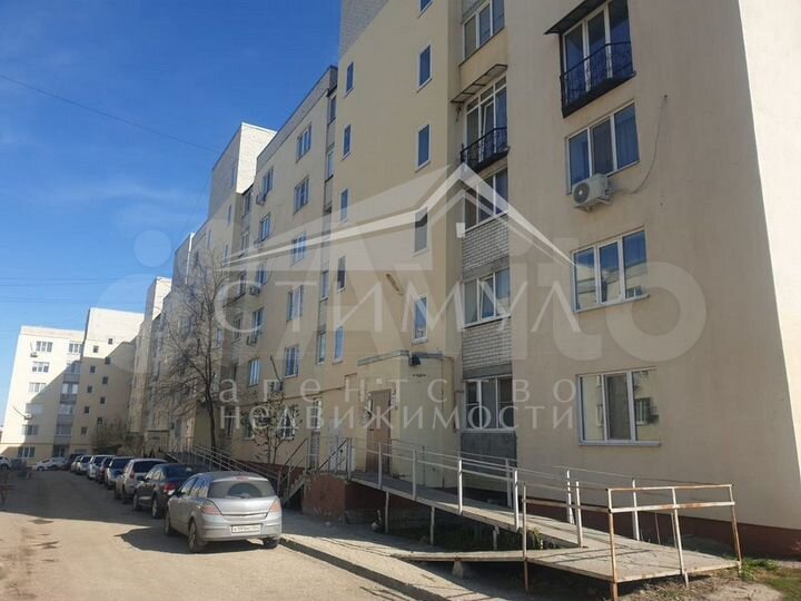 2-к. квартира, 56 м², 1/6 эт.