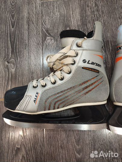 Коньки хоккейные