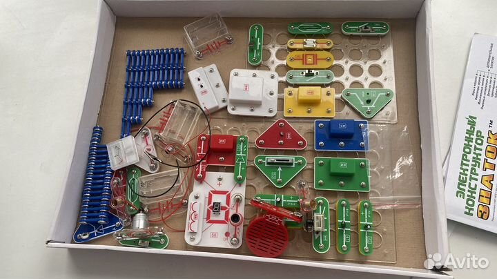 Знаток (2 набора) в отл состоянии