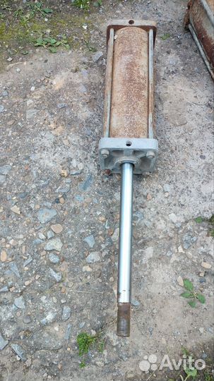 Пневмоцилиндр