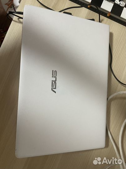 Ноутбук asus