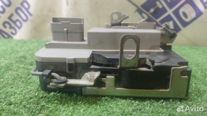 Замок двери передний правый Peugeot 206 хэтчбек