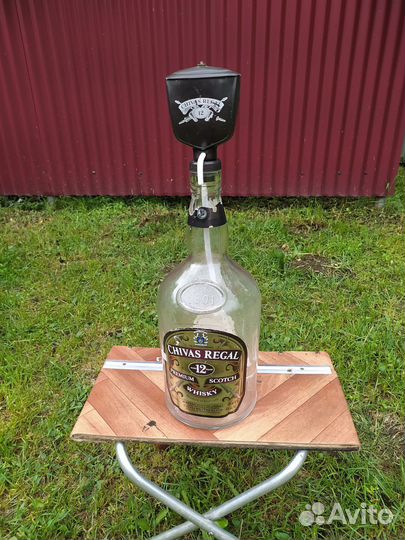 Бутыль от виски Chivas regal с помпой дозатором