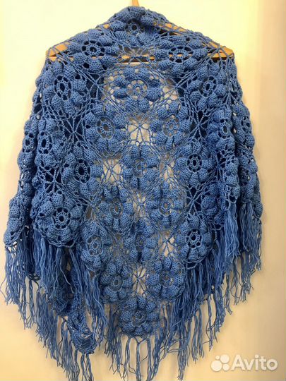 Шаль ажурная ручной работы