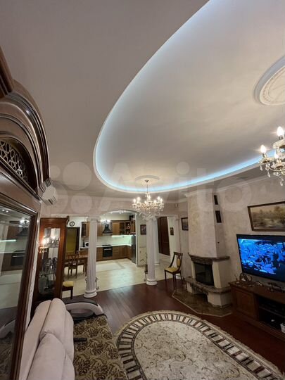 Коттедж 600 м² на участке 15 сот.