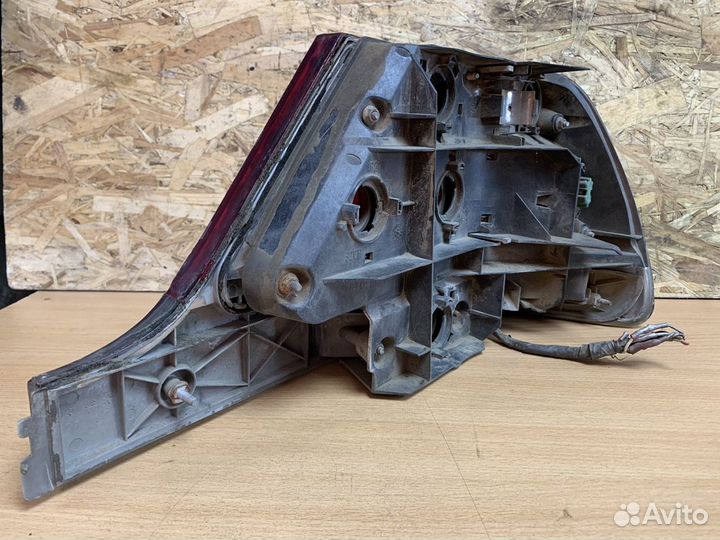 Стоп левый Mercedes w140