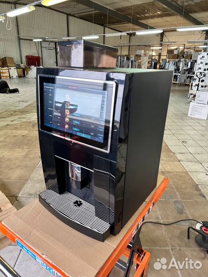 Вендинговые автоматы кофейный аппарат Jetinno JL24