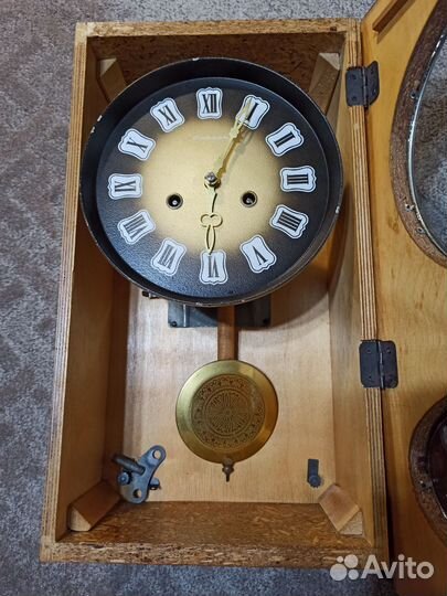 Часы Янтарь настенные с боем