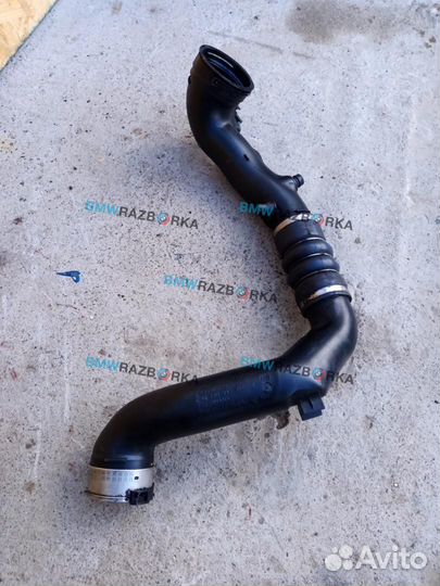 Патрубок интеркулера левый BMW 5 F07/F10/F11 2011