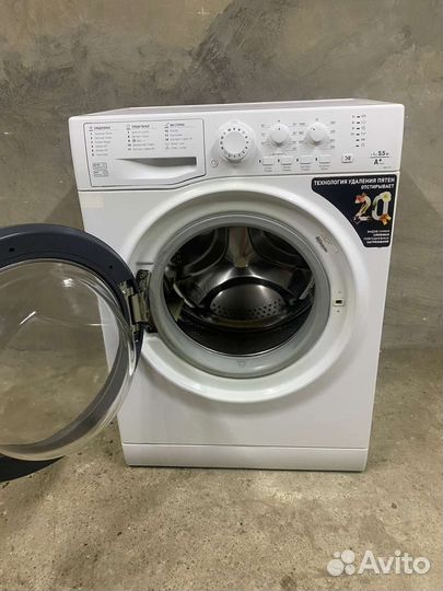 Стиральная машина Hotpoint ariston