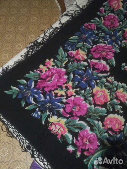 Павлово посадский платок - шаль