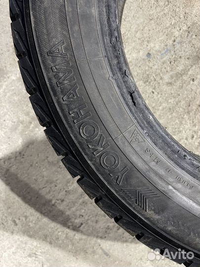 Yokohama Ice Guard IG30 215/60 R17