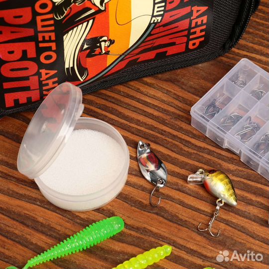 Набор рыболовных принадлежностей
