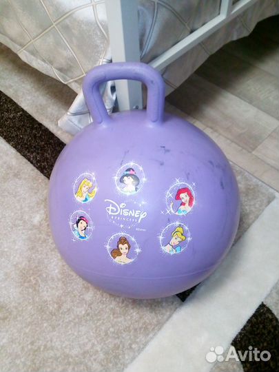 Большой надувной шар с ручкой